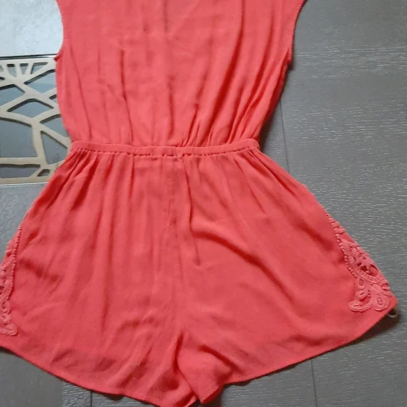 Elegant Coral Romper with Embroidery - Picture 10 of 11